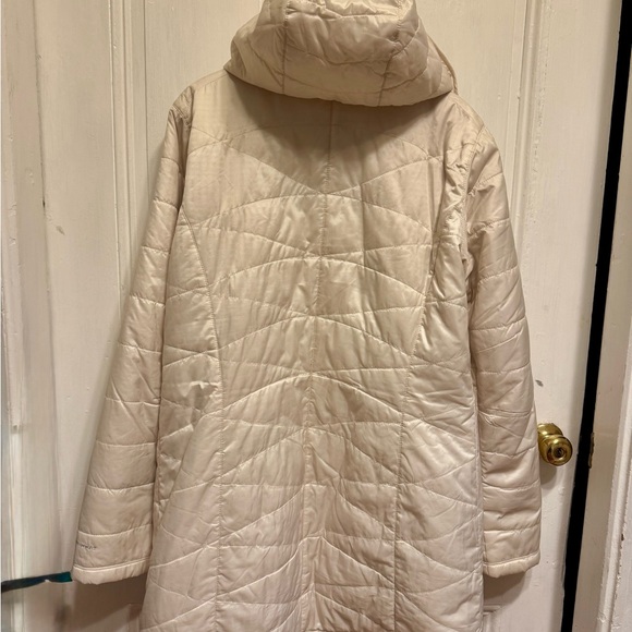 Columbia Woman’s Mighty Lite Hooded Omni Heat Jacket, Size XL, Chalk White - Picture 2 of 3